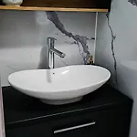 Bijela Ladja Διαμέρισμα *