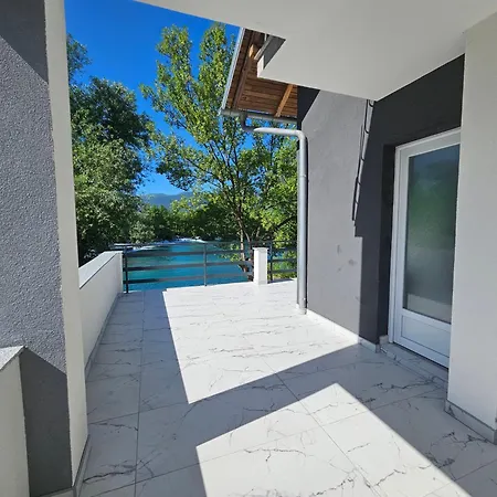 Bijela Ladja * Bihać