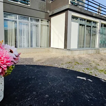 Bijela Ladja Appartement *